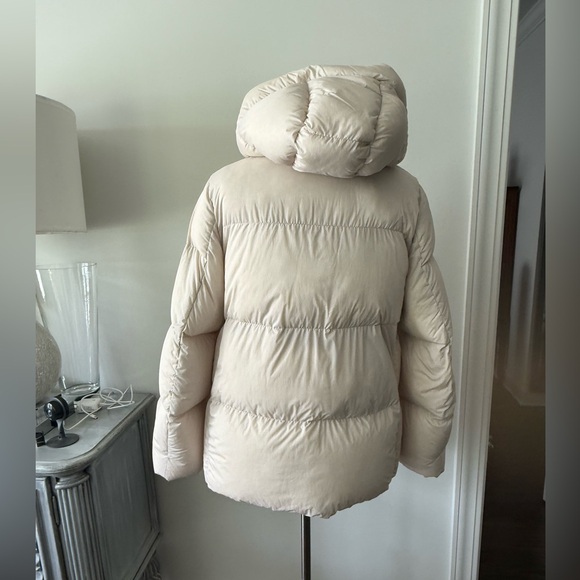 New! Uniqlo Ultra Light Down Puffer Jacket - Picture 6 of 16